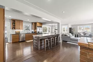 605 Kingsview Ln N, Plymouth, MN 55447 - Photo 6