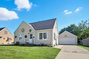 1800 3rd Ave NE, Austin, MN 55912 - Photo 1