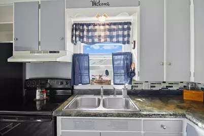 1800 3rd Avenue NE, Austin, MN 55912 - Photo 10