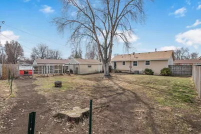 7200 Newton Avenue N, Brooklyn Center, MN 55430 - Photo 30