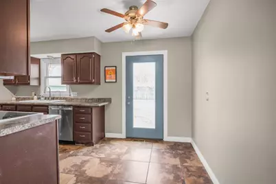 7200 Newton Avenue N, Brooklyn Center, MN 55430 - Photo 10