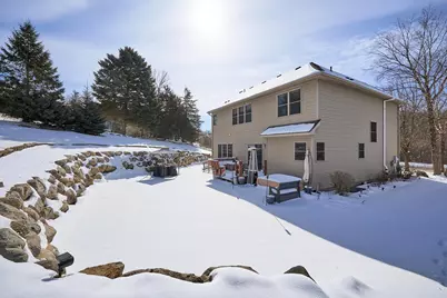 984 Carver Bluffs Parkway, Carver, MN 55315 - Photo 2