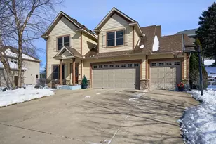 984 Carver Bluffs Pkwy, Carver, MN 55315 - Photo 1