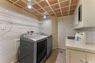 4929 Queen Ave S, Minneapolis, MN 55410 - Photo 42