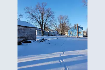 17 10th Street, Windom, MN 56101 - Photo 6