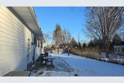 1114 Bruce Circle, Marshall, MN 56258 - Photo 6