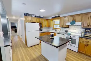 1114 Bruce Cir, Marshall, MN 56258 - Photo 4