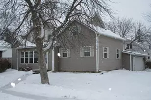 311 Center Ave S, Eyota, MN 55934 - Photo 12