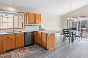 568 Wood Duck Trail, Lino Lakes, MN 55014 - Photo 8