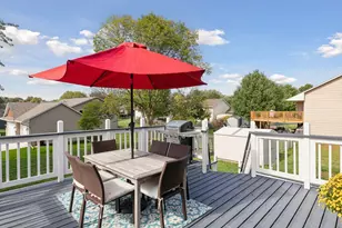 2260 Hallmark Ave N, Oakdale, MN 55128 - Photo 10