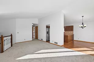 2260 Hallmark Ave N, Oakdale, MN 55128 - Photo 6