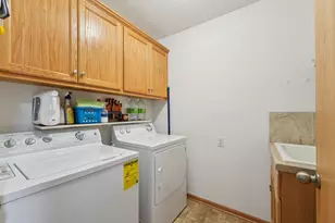 3084 Chisholm Ct N, Maplewood, MN 55109 - Photo 26