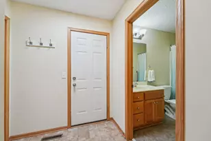 3084 Chisholm Ct N, Maplewood, MN 55109 - Photo 24