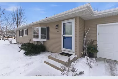 3918 Turquoise Point, Eagan, MN 55122 - Photo 2