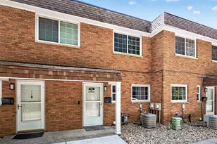1860 McMenemy St, Maplewood, MN 55117 - Photo 18