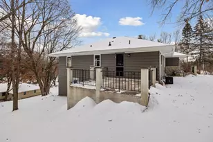 5107 Woodhill Rd, Minnetonka, MN 55345 - Photo 50