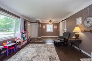 2007 6th St S, Moorhead, MN 56560 - Photo 6