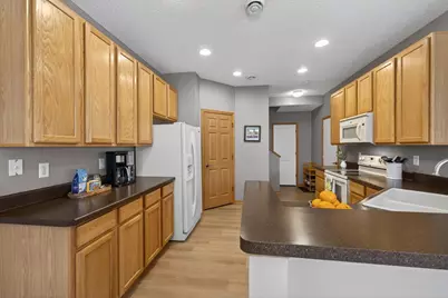 5059 Cherrybark Lane SE, Rochester, MN 55904 - Photo 10