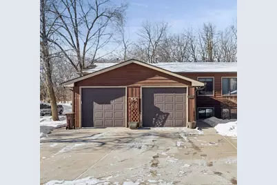 1022 20th Avenue N, South Saint Paul, MN 55075 - Photo 1