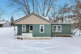 1155 Mansfield St, Chippewa Falls, WI 54729 - Photo 6