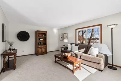 17208 Peterborg Road, Eden Prairie, MN 55346 - Photo 6