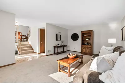 17208 Peterborg Road, Eden Prairie, MN 55346 - Photo 8