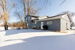 17208 Peterborg Rd, Eden Prairie, MN 55346 - Photo 36