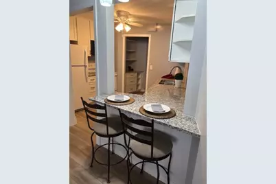 2690 Oxford Street N #209, Roseville, MN 55113 - Photo 2