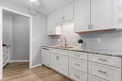 2690 Oxford Street N #209, Roseville, MN 55113 - Photo 10