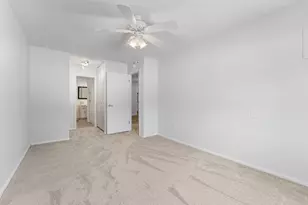 2690 Oxford St N, Roseville, MN 55113 - Photo 14