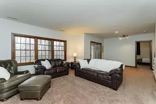 2011 Baihly Heights Dr SW, Rochester, MN 55902 - Photo 20