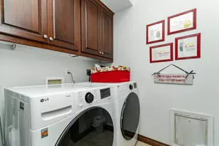 2011 Baihly Heights Dr SW, Rochester, MN 55902 - Photo 18