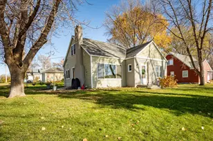 600 E 7th St, Starbuck, MN 56381 - Photo 1