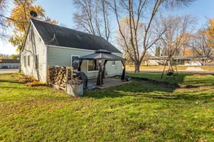 600 E 7th St, Starbuck, MN 56381 - Photo 4