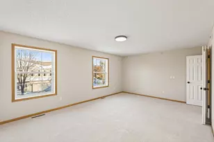 879 Braunworth Ct, Chaska, MN 55318 - Photo 22