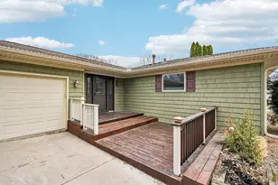 9545 Garrison Way, Eden Prairie, MN 55347 - Photo 12