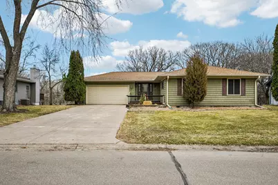 9545 Garrison Way, Eden Prairie, MN 55347 - Photo 10