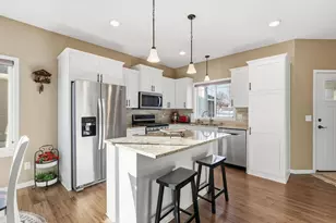 1003 Golden Way NW, Isanti, MN 55040 - Photo 4