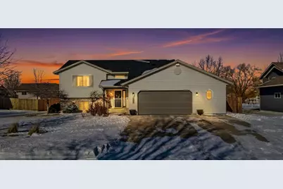 750 22nd Street SE, Owatonna, MN 55060 - Photo 1