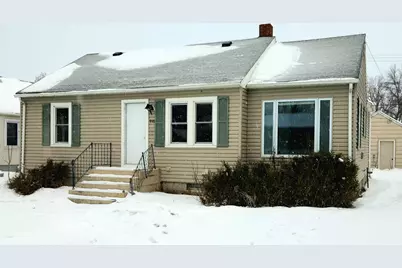 910 11th Street, International Falls, MN 56649 - Photo 1