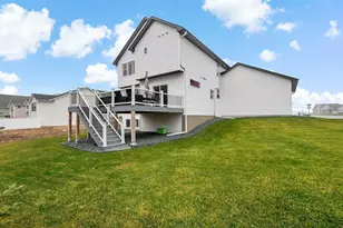 1498 Tyrone Dr, Shakopee, MN 55379 - Photo 34