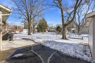 10186 Quaker Ln N, Maple Grove, MN 55369 - Photo 30