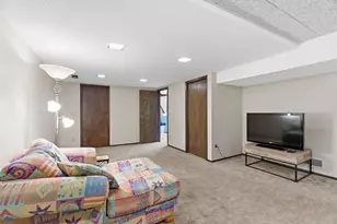 10186 Quaker Ln N, Maple Grove, MN 55369 - Photo 22