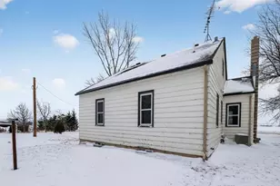 8225 485th St, Kenyon, MN 55946 - Photo 4