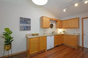 6463 Brook Ln, Savage, MN 55378 - Photo 4