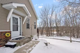 8042 Autumn Ridge Way, Chanhassen, MN 55317 - Photo 2