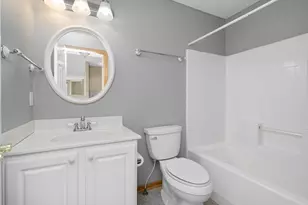 8042 Autumn Ridge Way, Chanhassen, MN 55317 - Photo 18