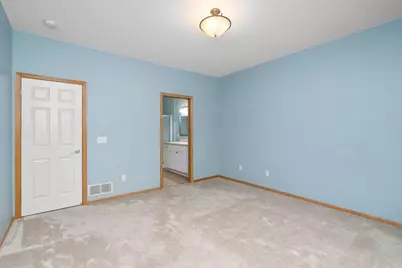 8042 Autumn Ridge Way, Chanhassen, MN 55317 - Photo 14