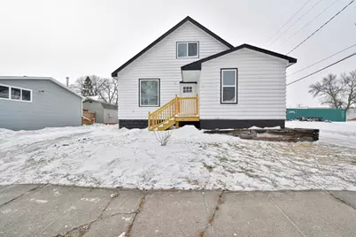 213 2nd Street S, Wahpeton,  58075 - Photo 1