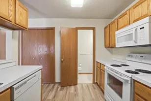 677 Mariner Way, Woodbury, MN 55129 - Photo 12